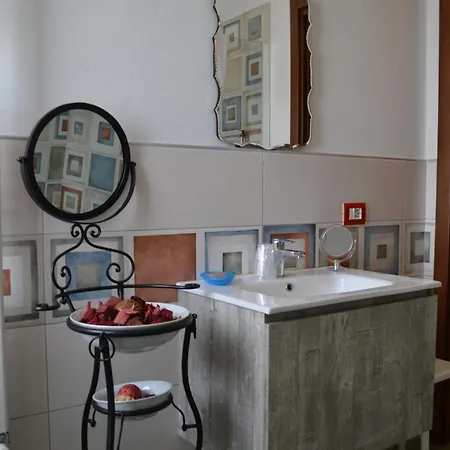 Casa Di Nina Oleggio Castello